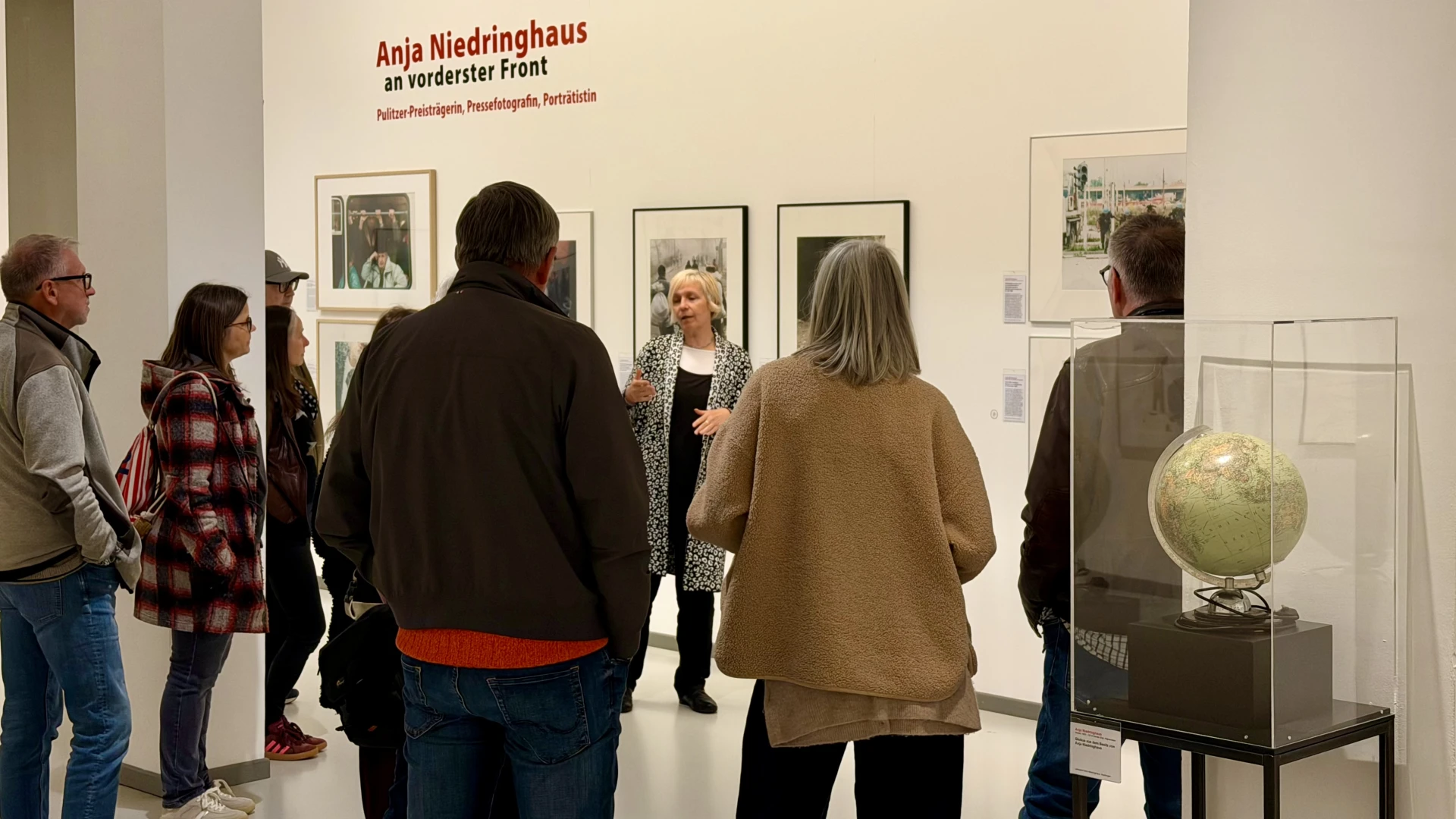Führung durch die Ausstellung von Anja Niedringhaus
