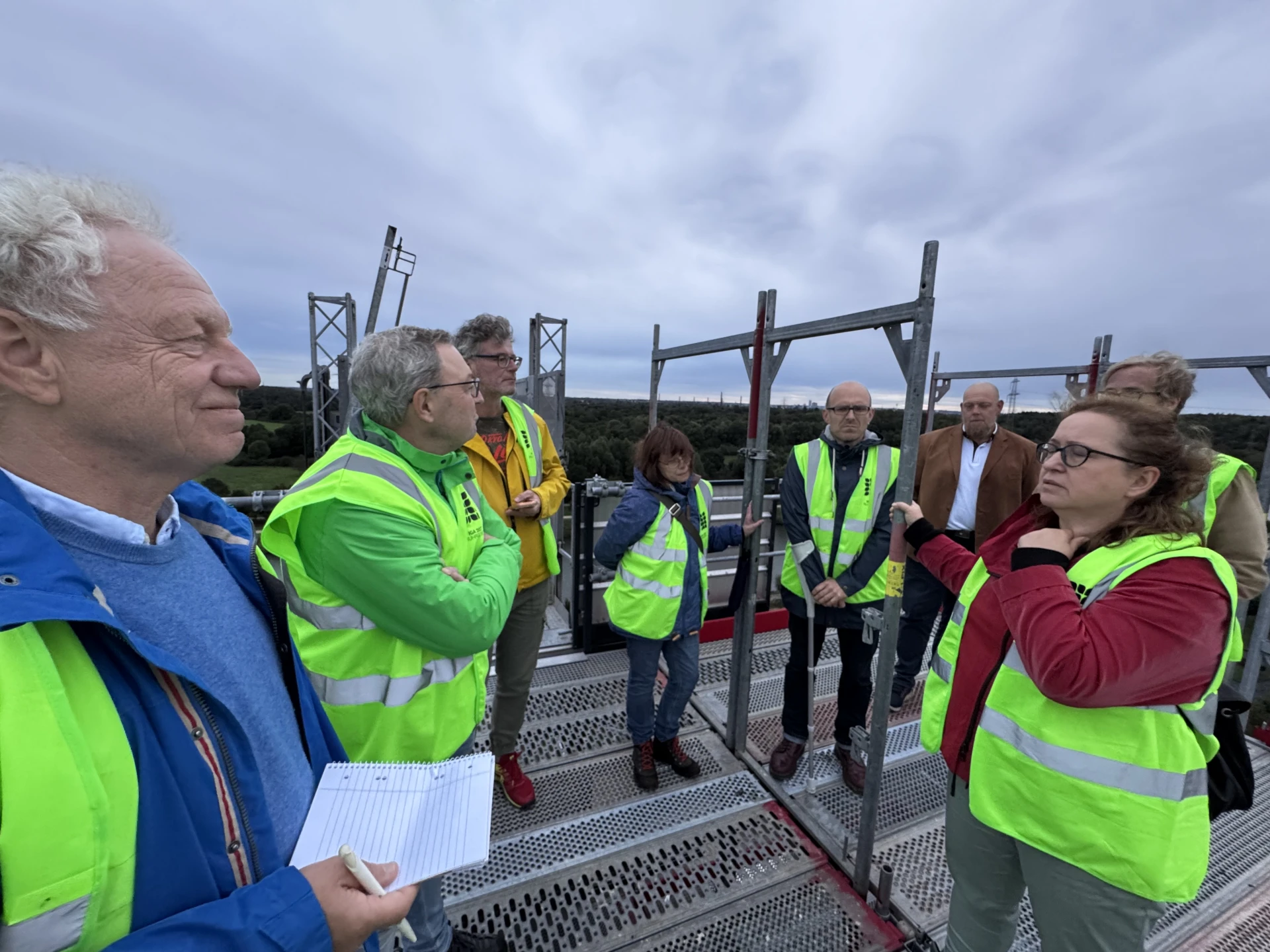 Bei der Führung ging es auf das Dach des Kohlebunkers
